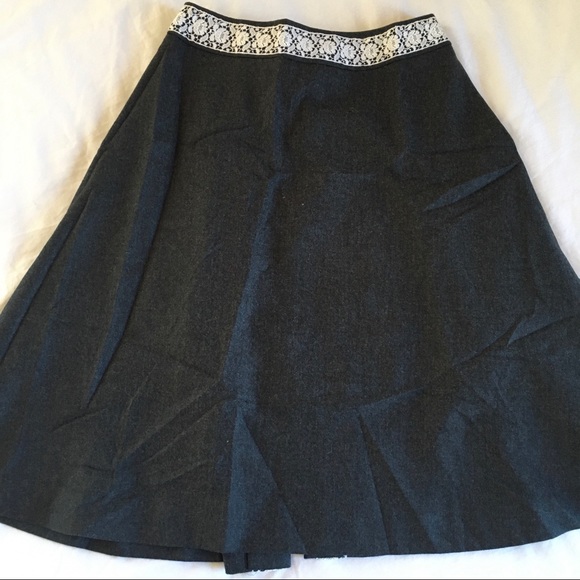 United Bamboo Skirt Size 2 like new - Picture 3 of 4